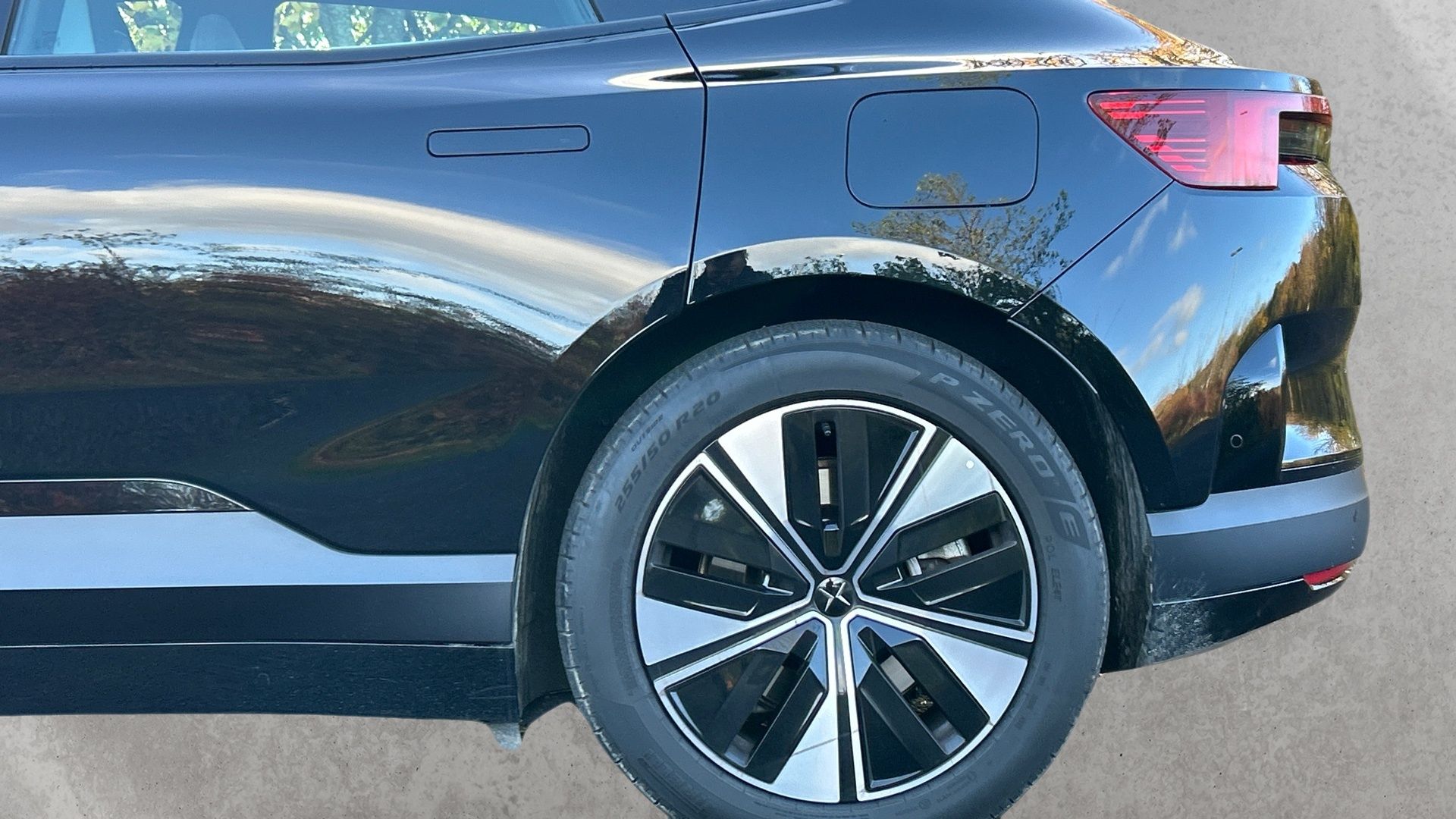 Main listing image - Polestar 4