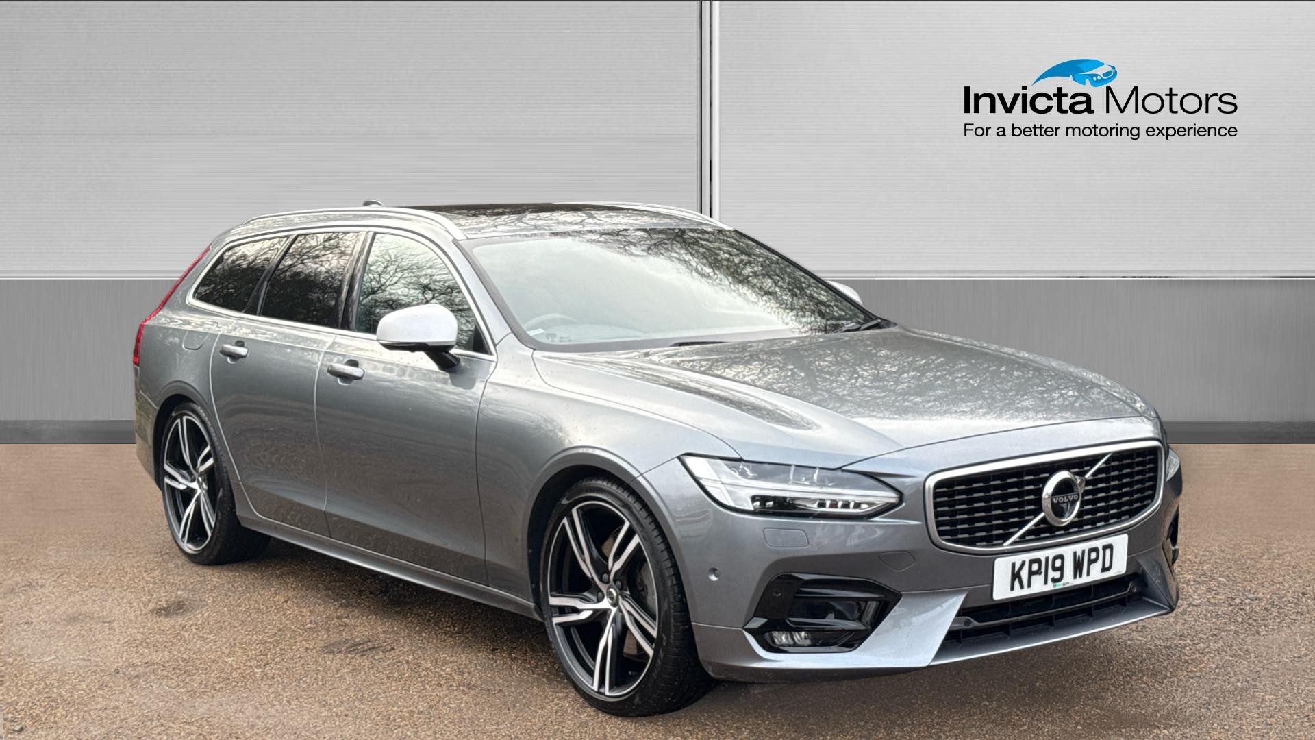 Main listing image - Volvo V90