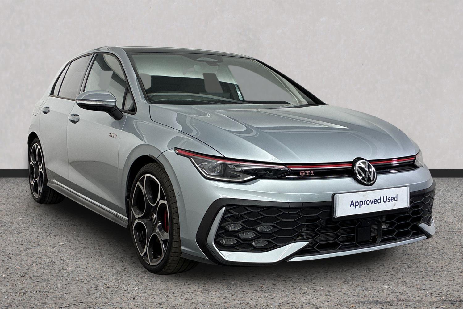 Main listing image - Volkswagen Golf