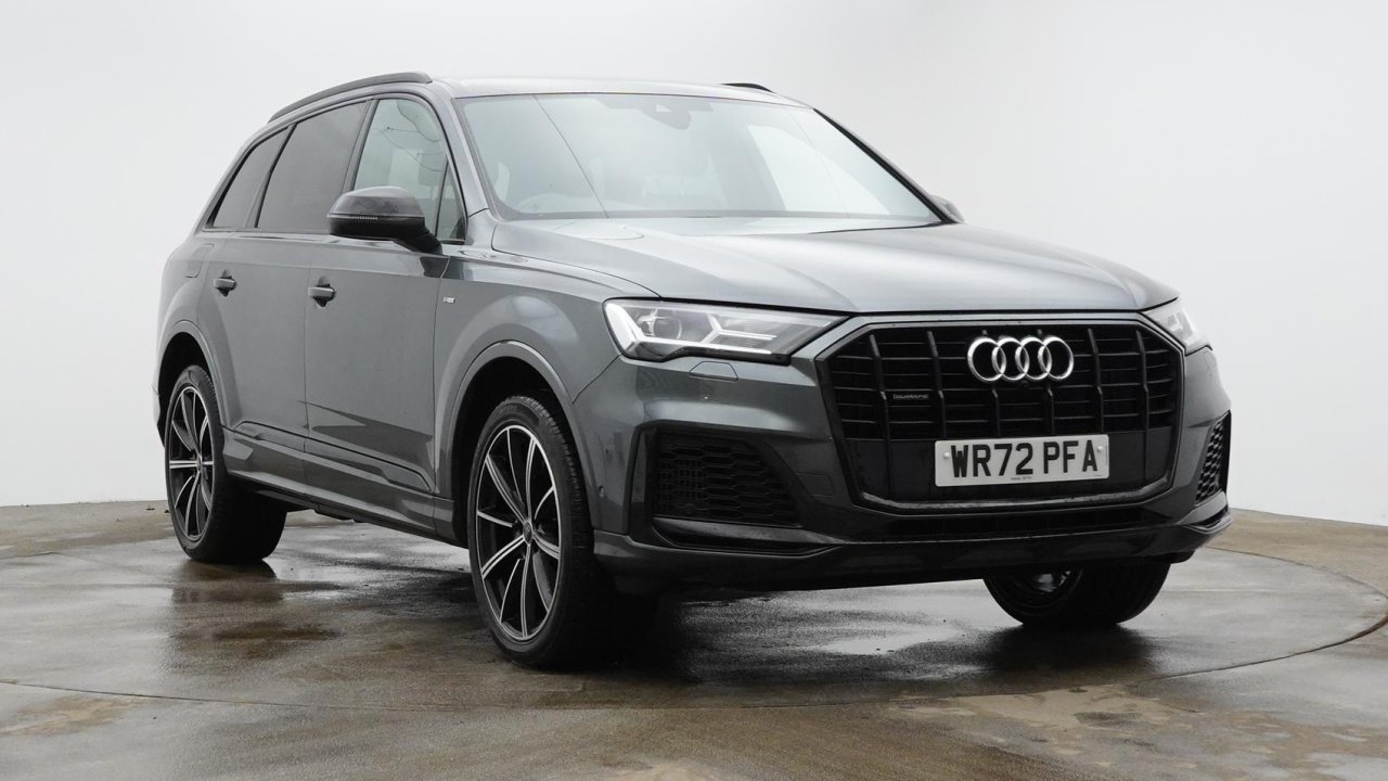 Main listing image - Audi Q7