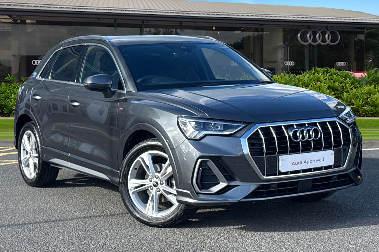 Main listing image - Audi Q3