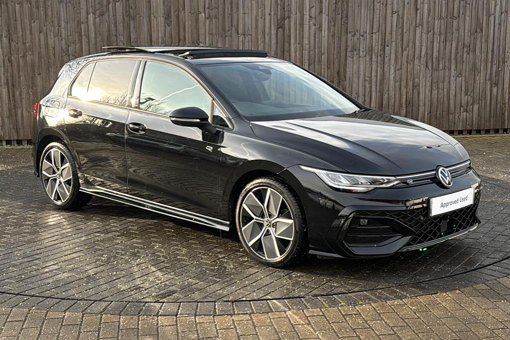 Main listing image - Volkswagen Golf