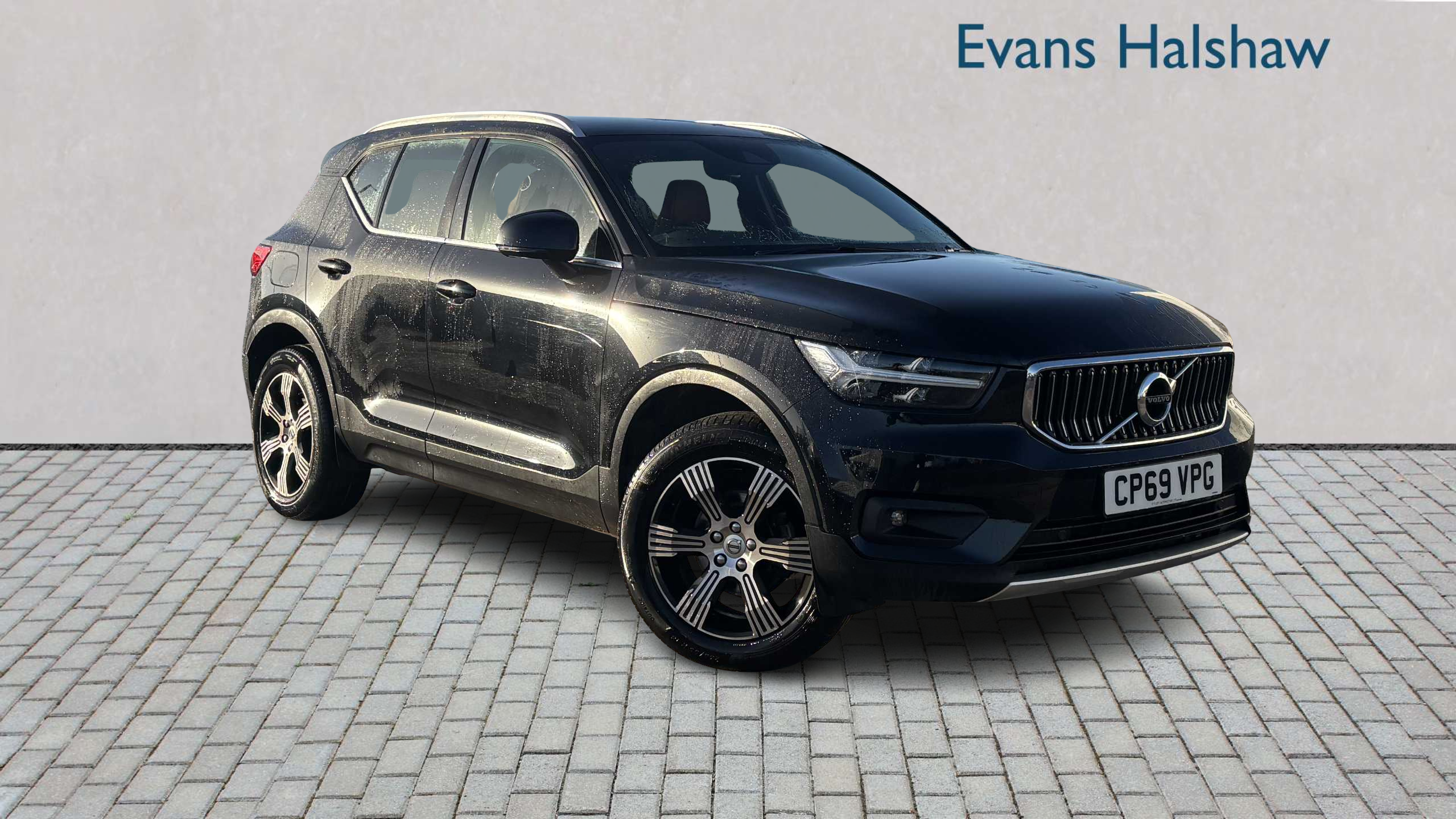 Main listing image - Volvo XC40