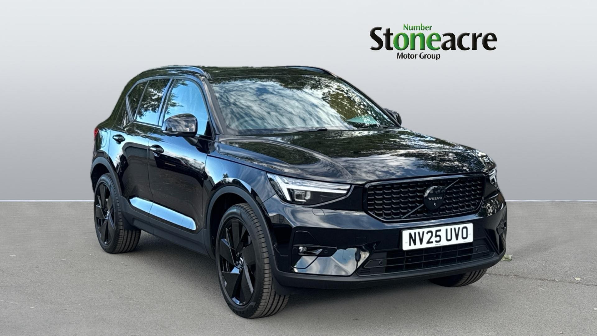 Main listing image - Volvo XC40