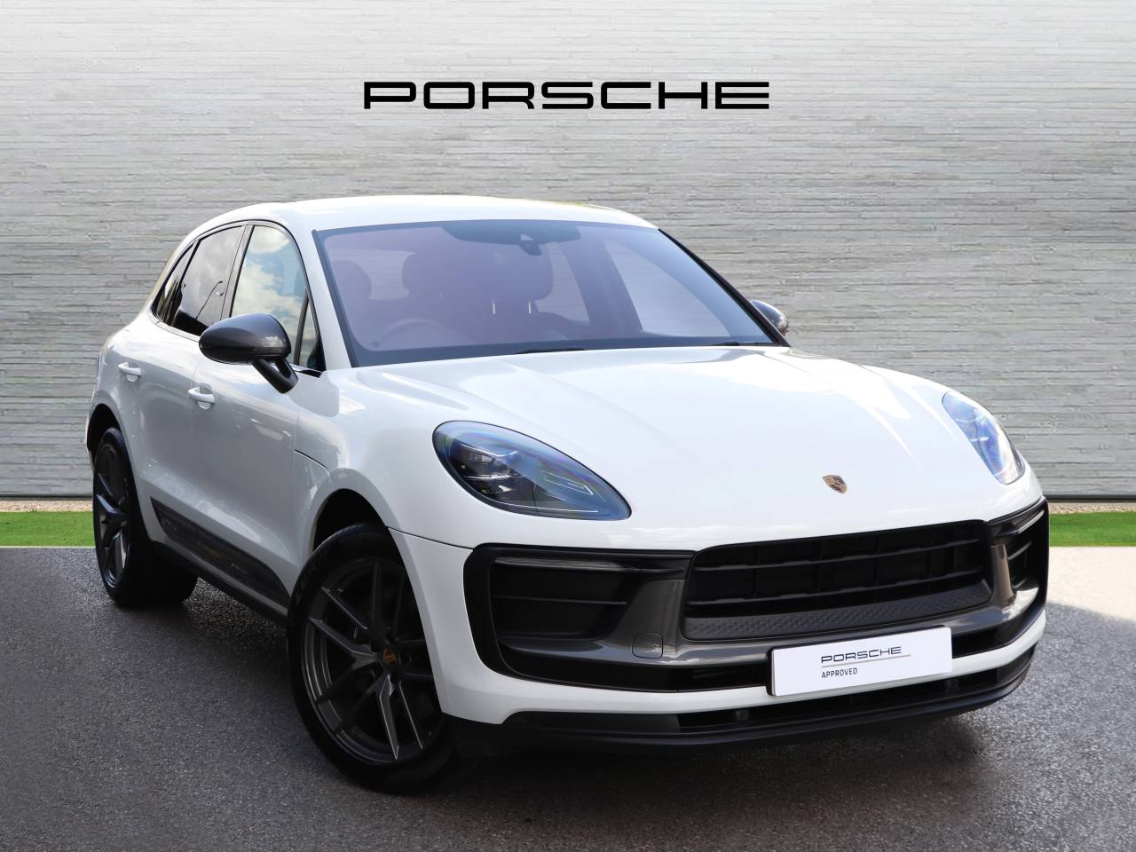 Main listing image - Porsche Macan