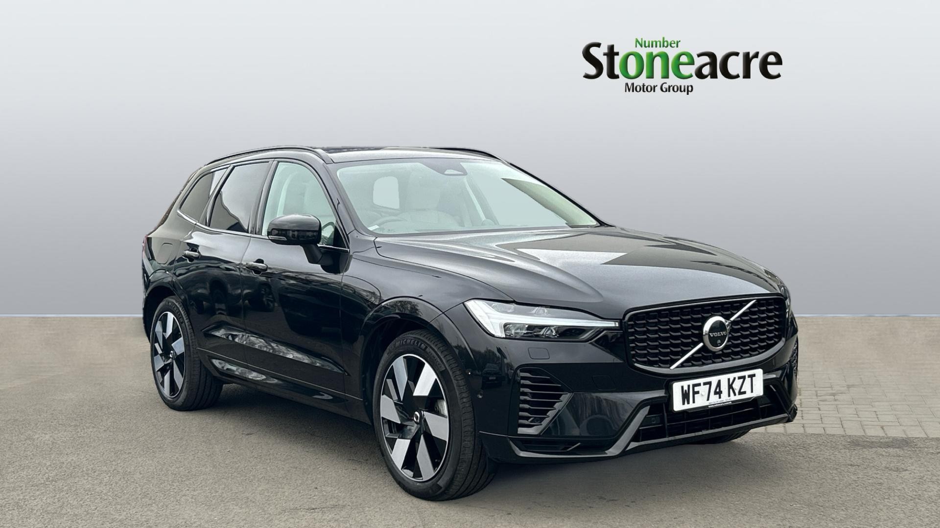 Main listing image - Volvo XC60