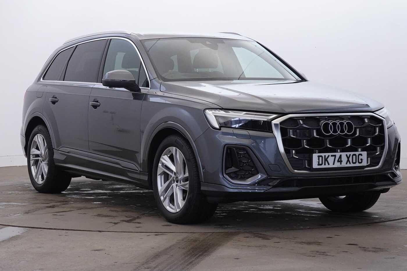 Main listing image - Audi Q7