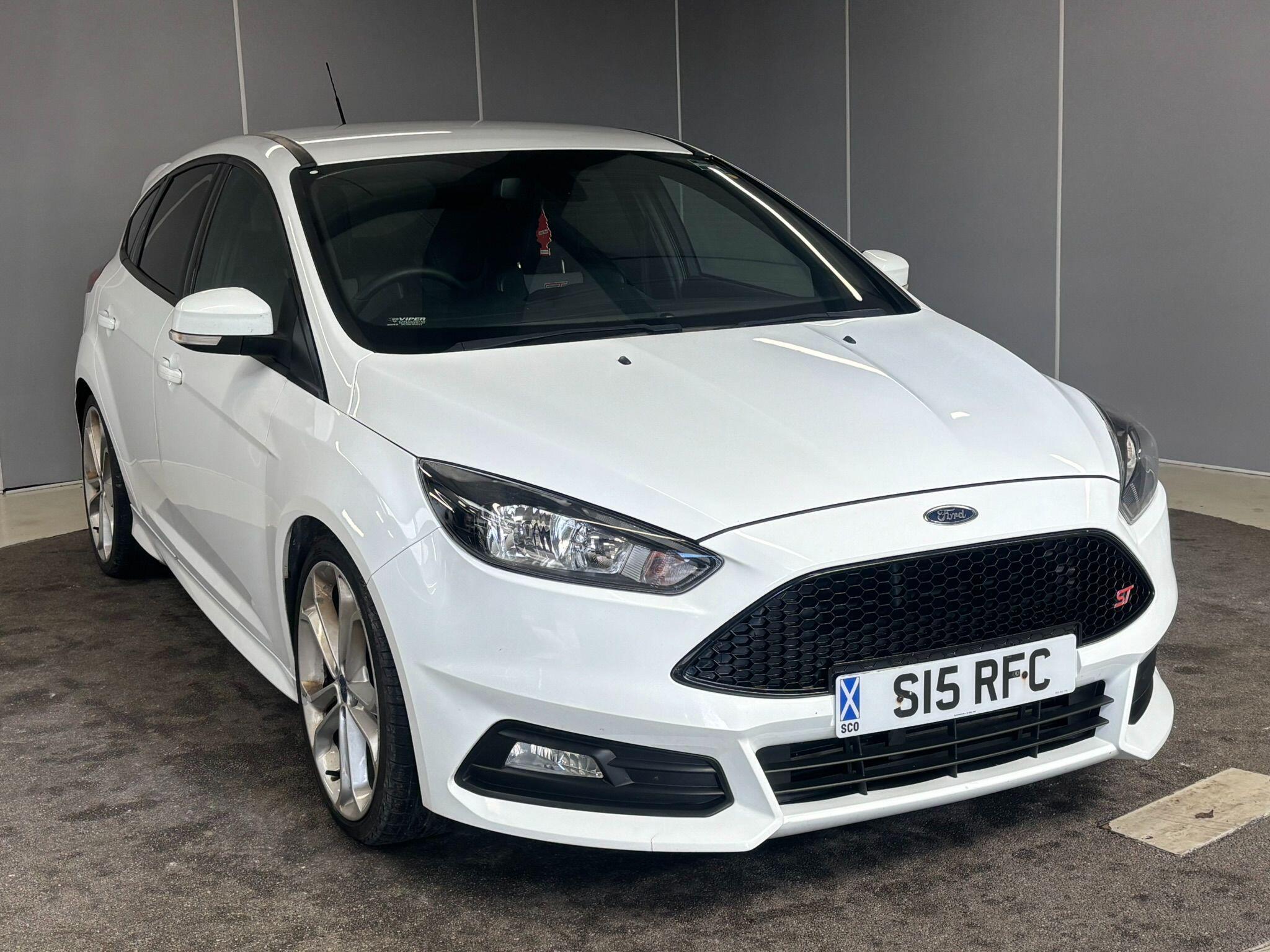 Main listing image - Ford Focus ST