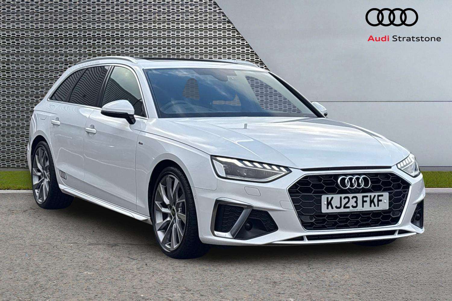 Main listing image - Audi A4 Avant