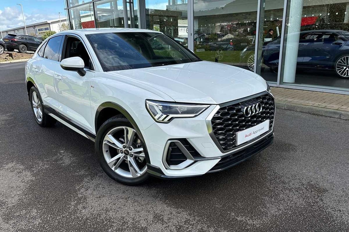 Main listing image - Audi Q3