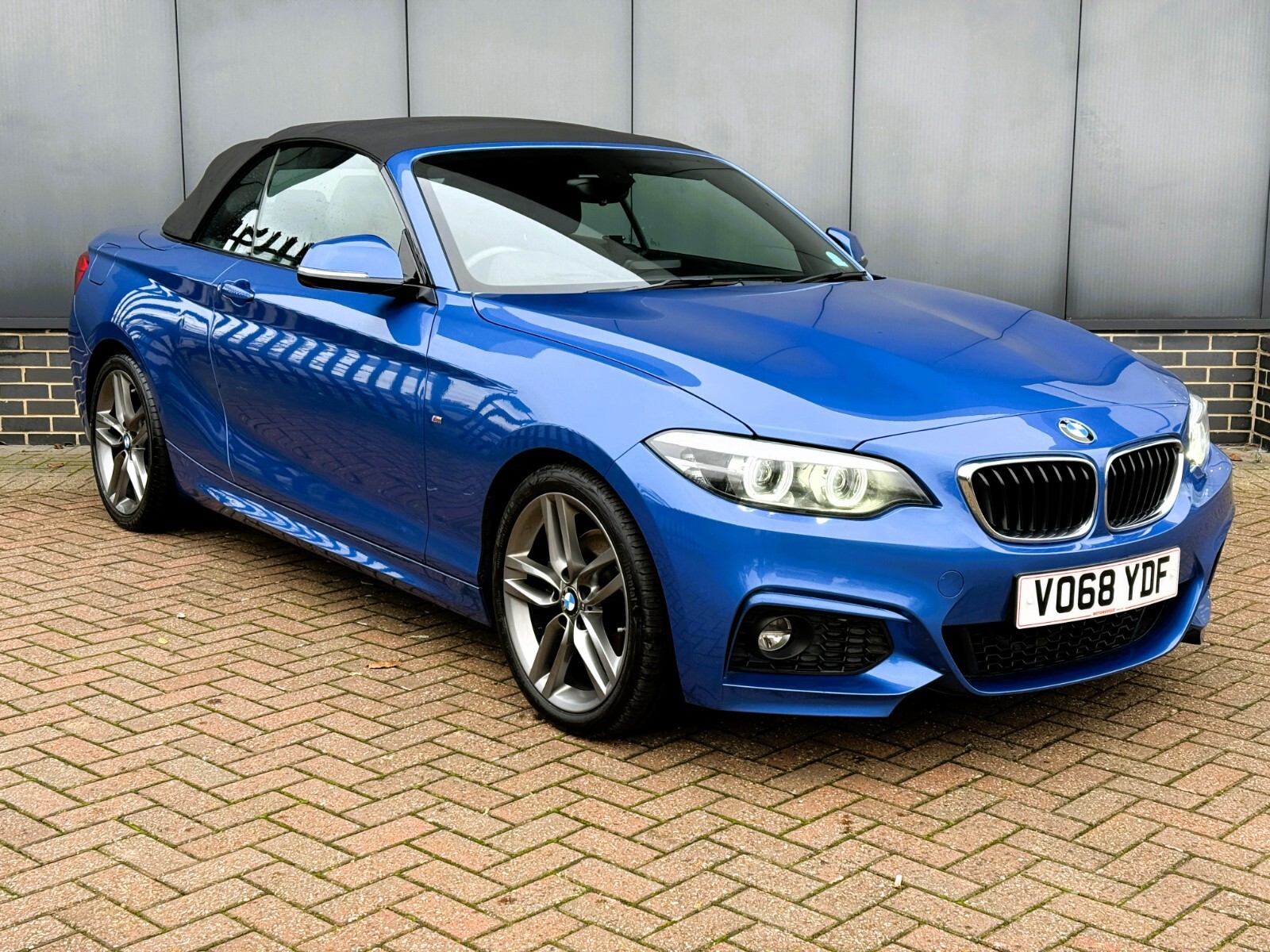 Main listing image - BMW 2 Series Convertible