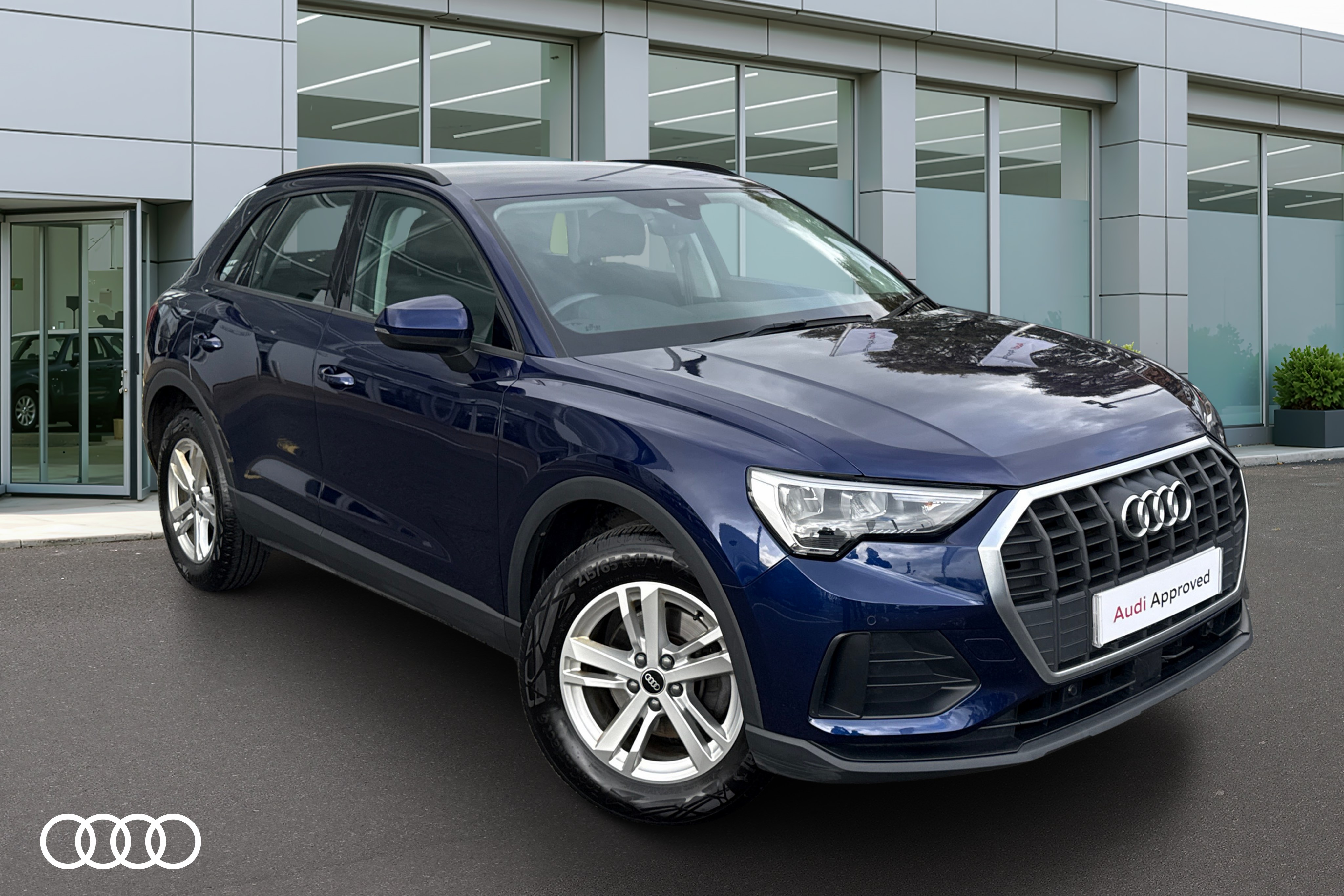 Main listing image - Audi Q3