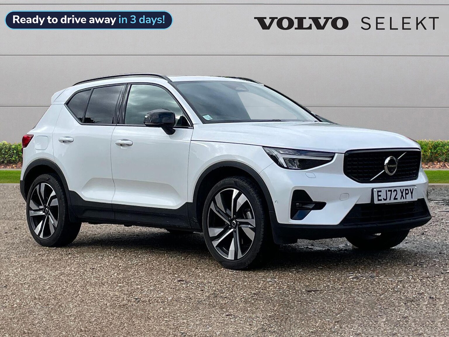 Main listing image - Volvo XC40