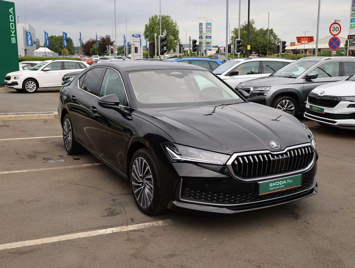 Main listing image - Skoda Superb
