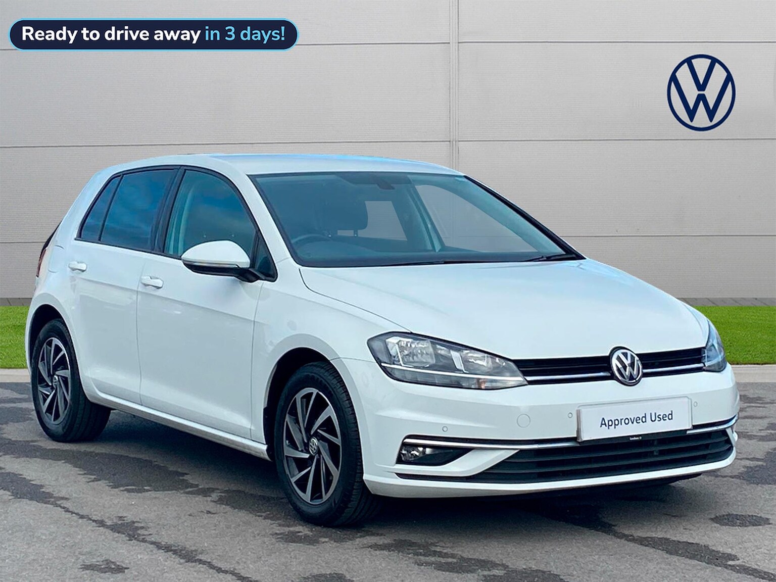 Main listing image - Volkswagen Golf