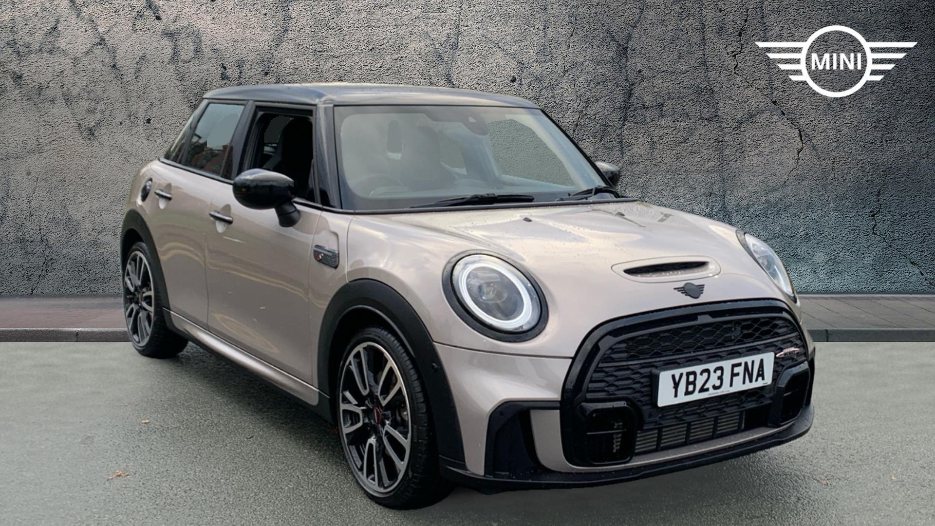 Main listing image - MINI Hatchback 5dr