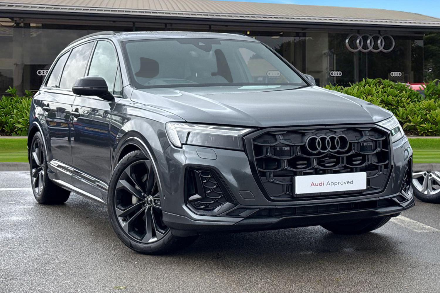 Main listing image - Audi Q7
