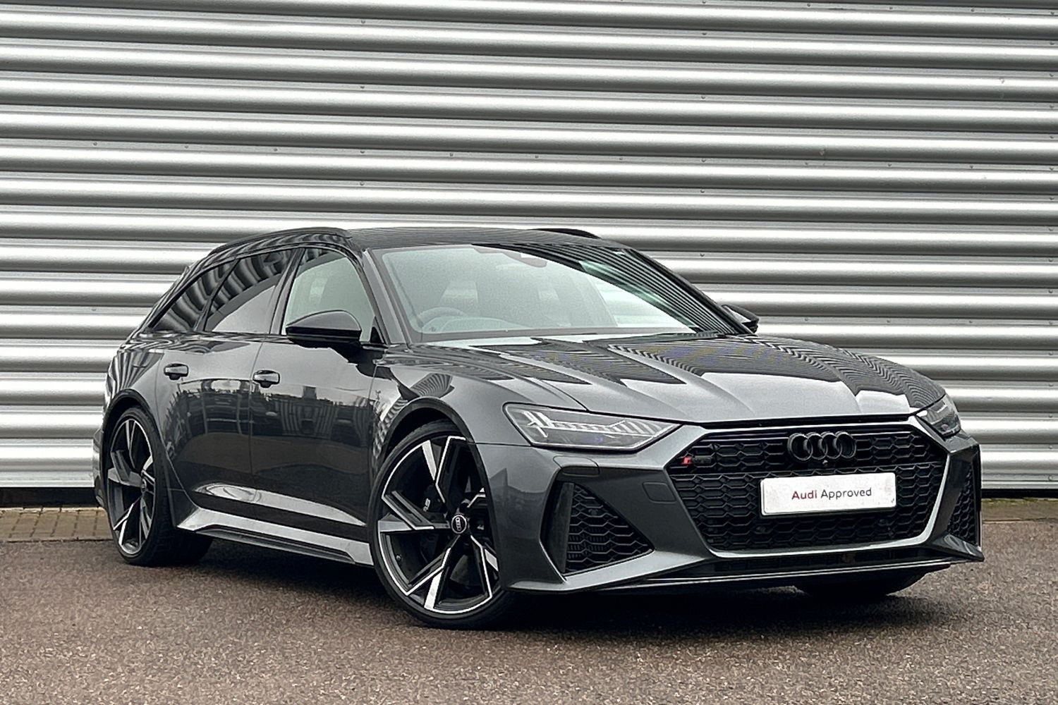 Main listing image - Audi RS6