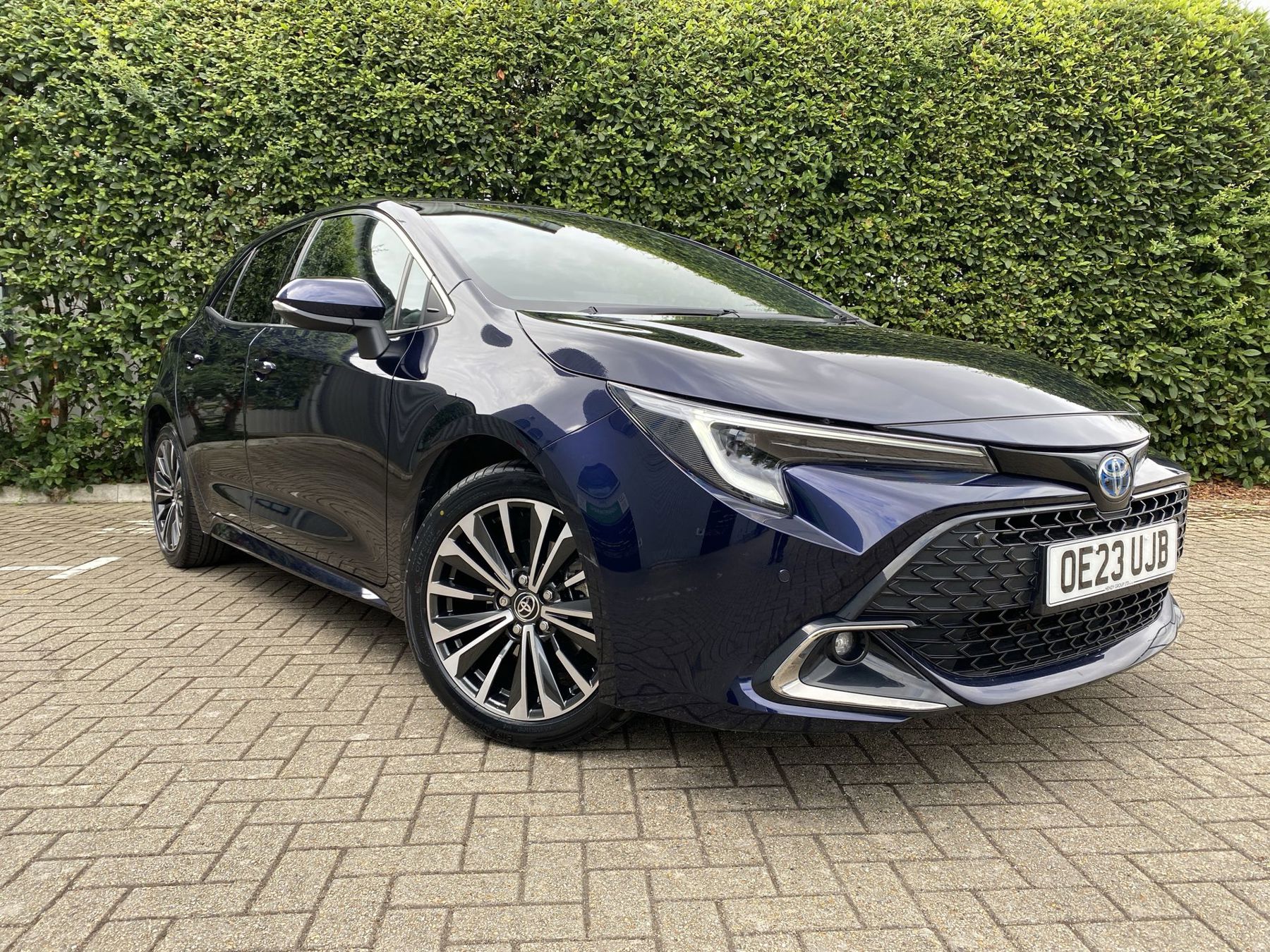 Main listing image - Toyota Corolla