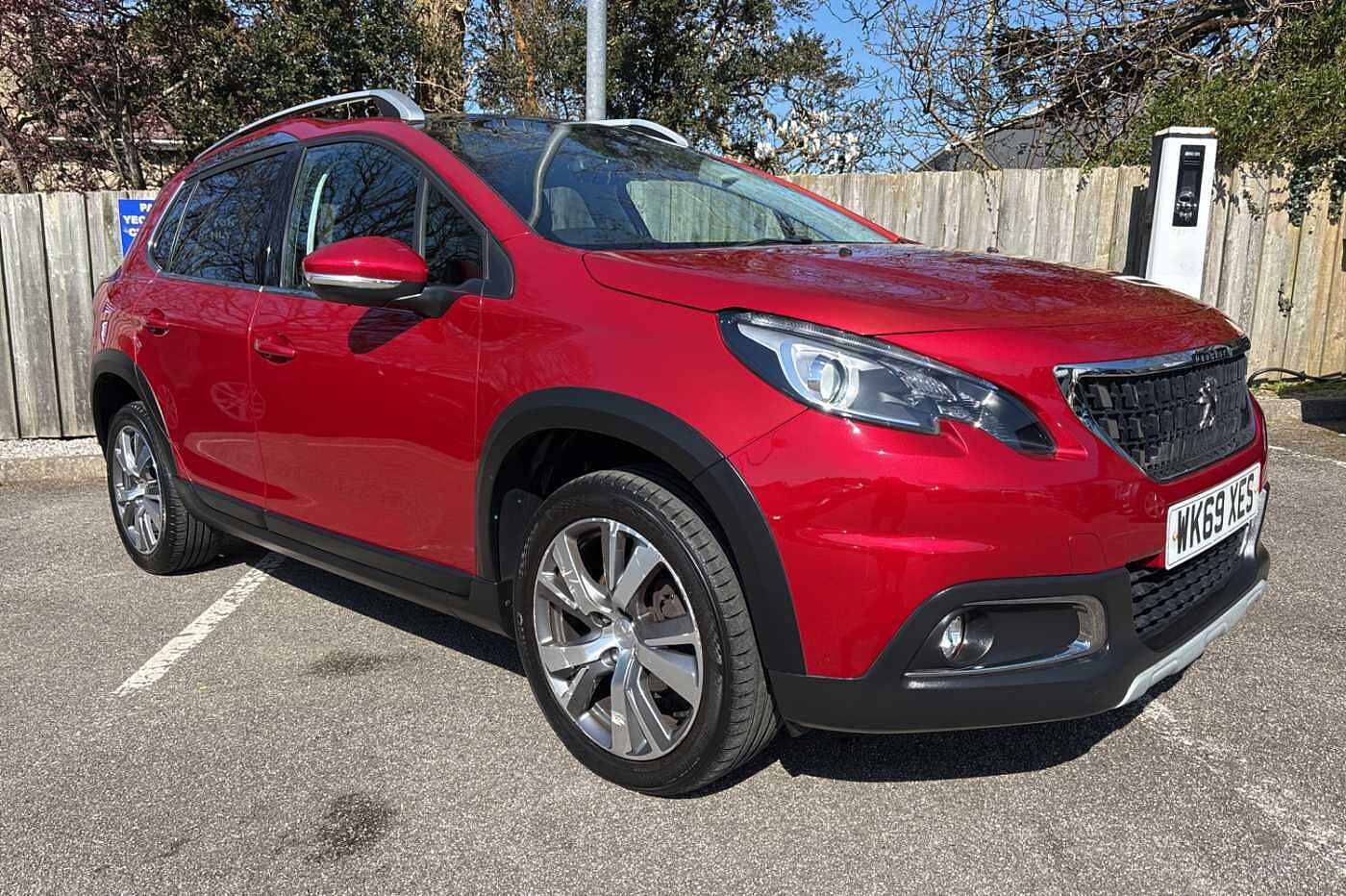 Main listing image - Peugeot 2008