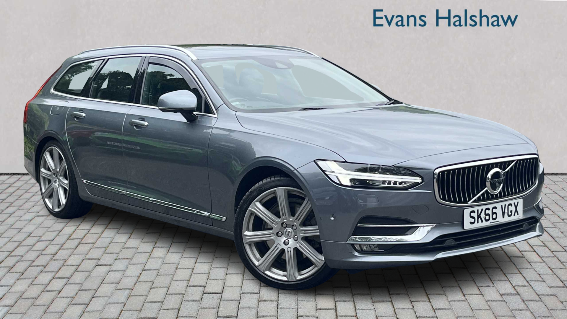 Main listing image - Volvo V90
