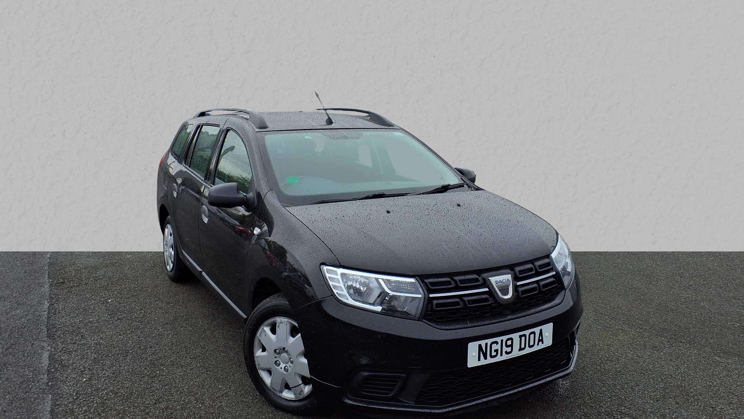 Main listing image - Dacia Logan