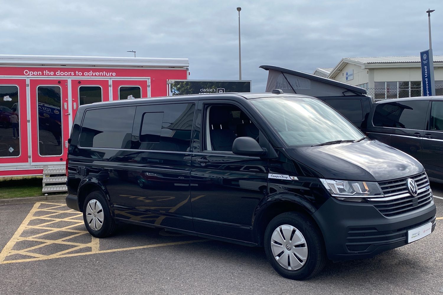Main listing image - Volkswagen Transporter