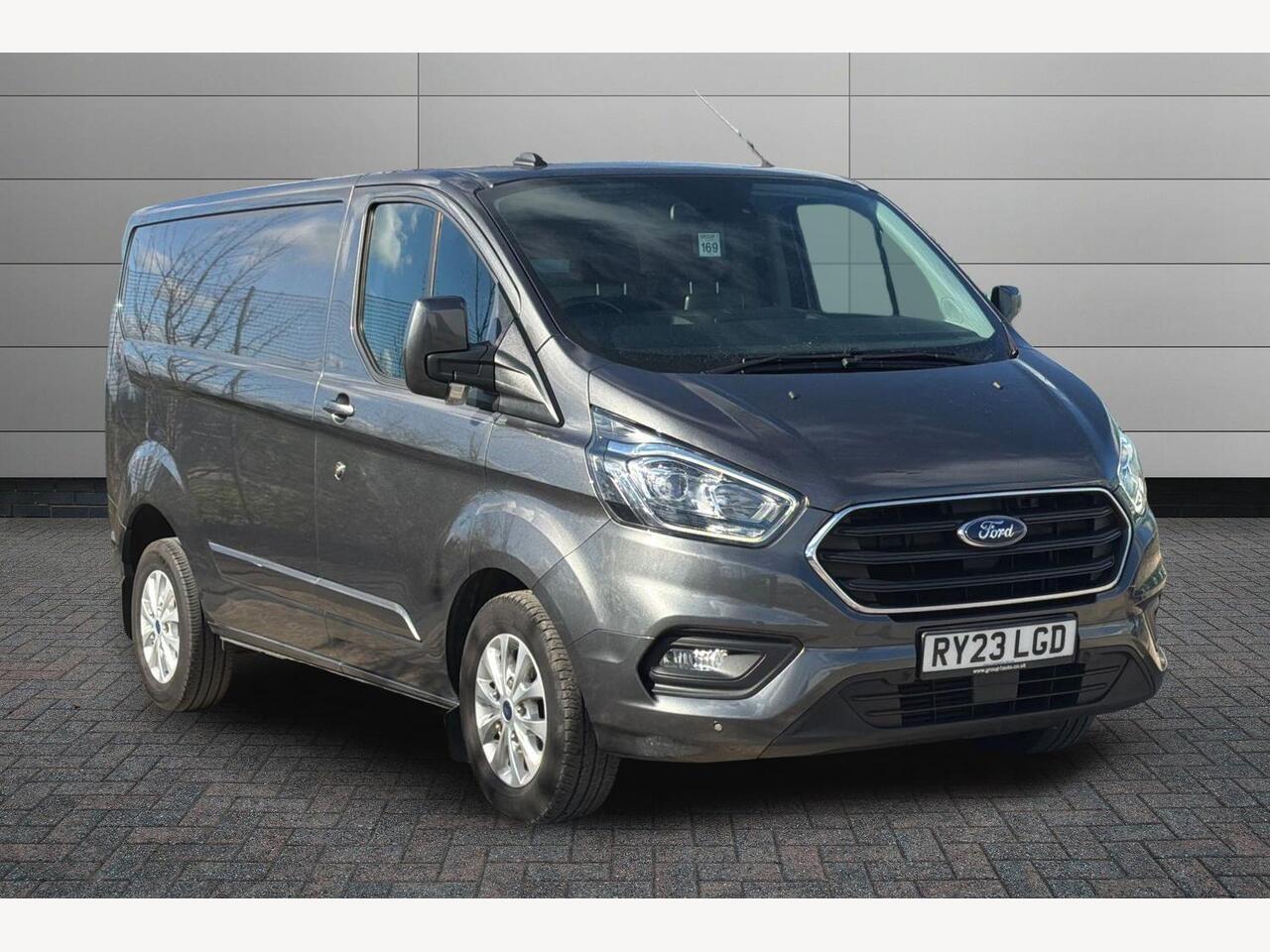 Main listing image - Ford Transit Custom