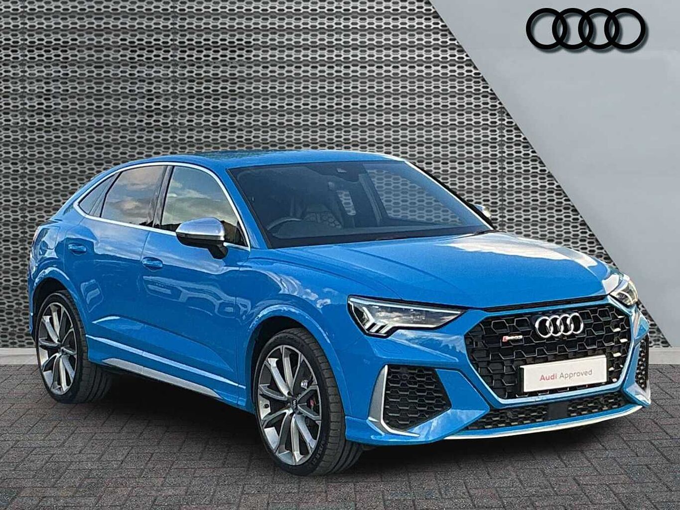 Main listing image - Audi RS Q3
