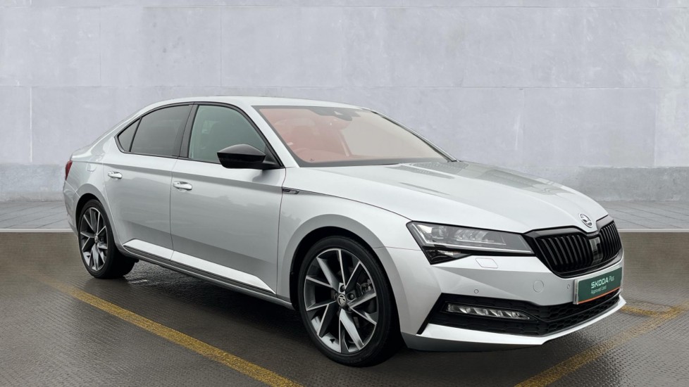 Main listing image - Skoda Superb