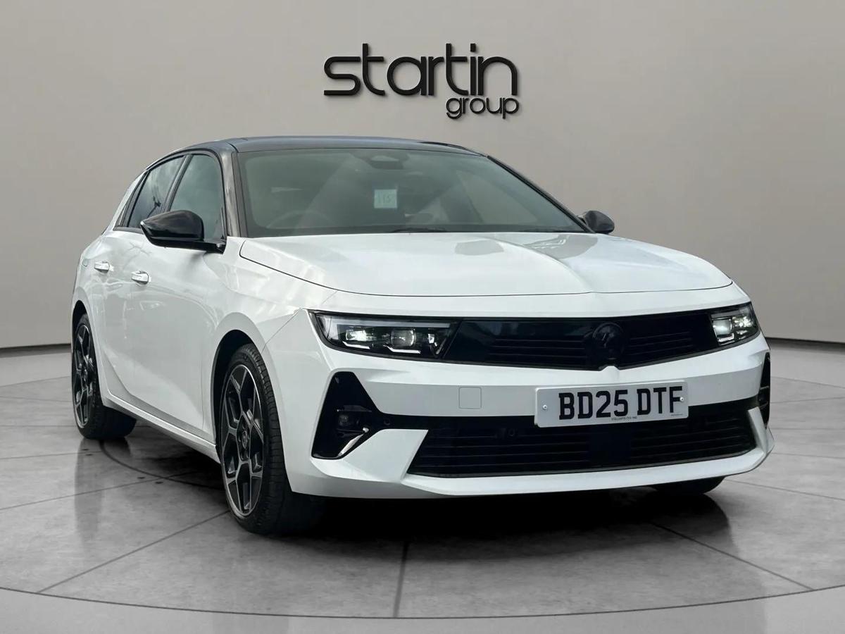 Main listing image - Vauxhall Astra