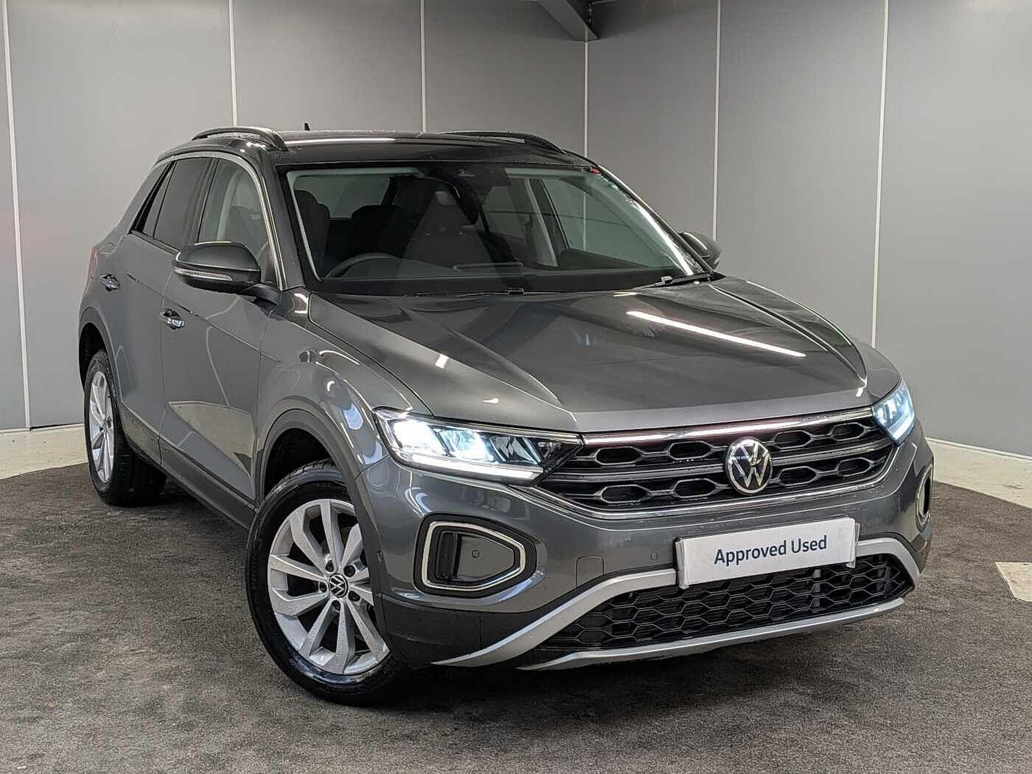 Main listing image - Volkswagen T-Roc