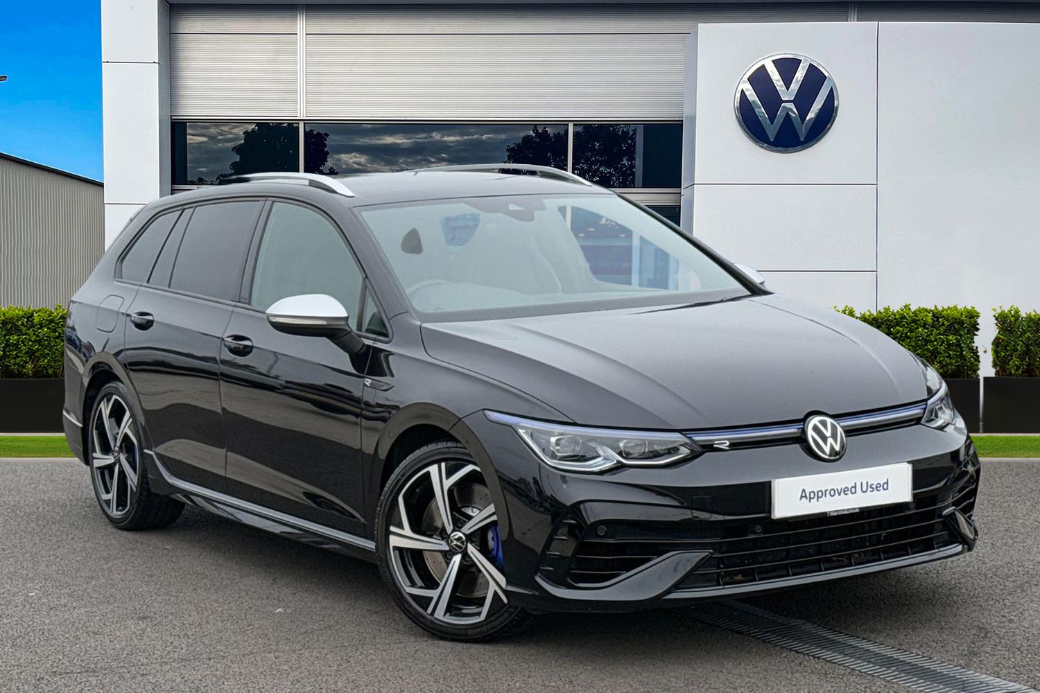 Main listing image - Volkswagen Golf Estate