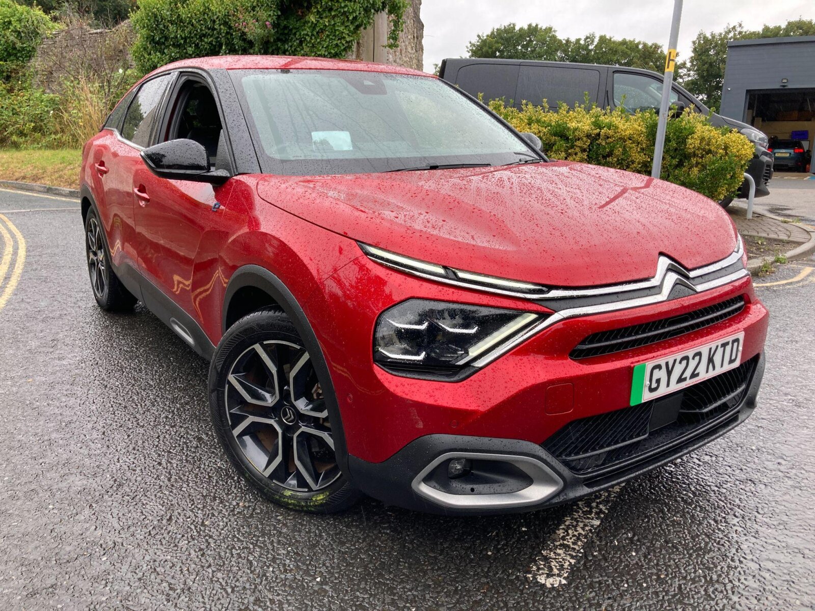 Main listing image - Citroen C4