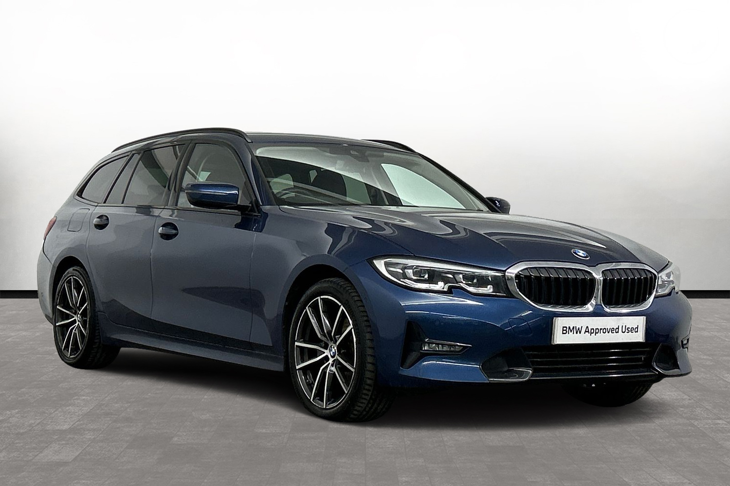 Main listing image - BMW 3 Series Touring