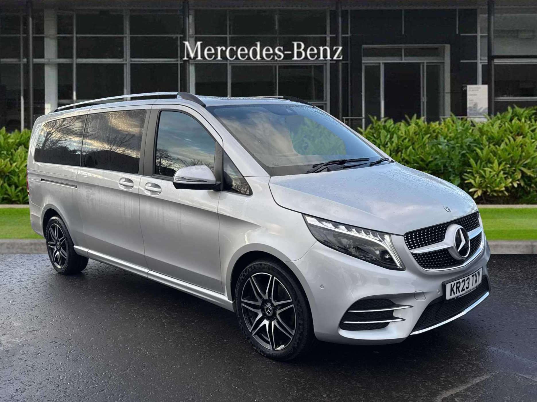 Main listing image - Mercedes-Benz V-Class