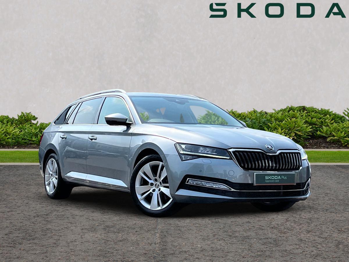 Main listing image - Skoda Superb Estate