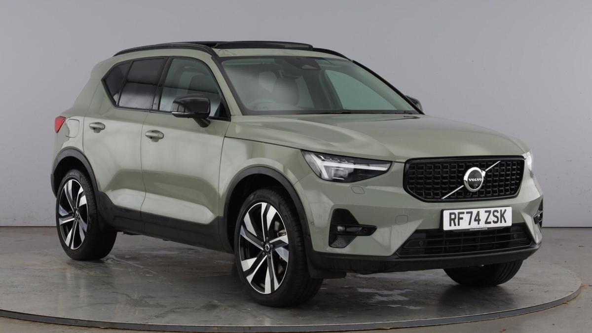 Main listing image - Volvo XC40