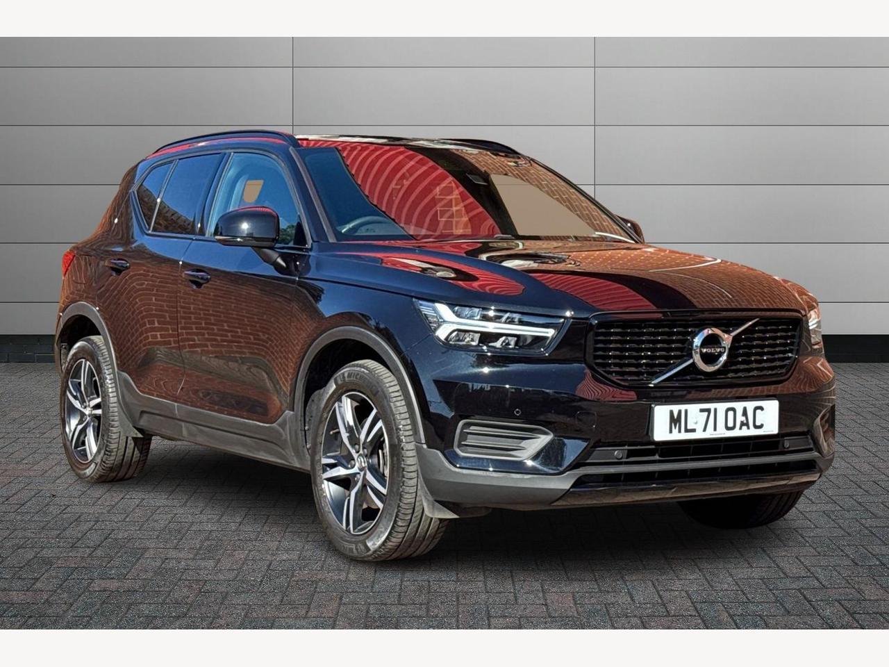 Main listing image - Volvo XC40