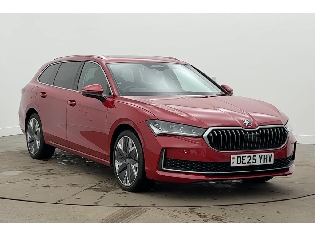 Main listing image - Skoda Superb Estate