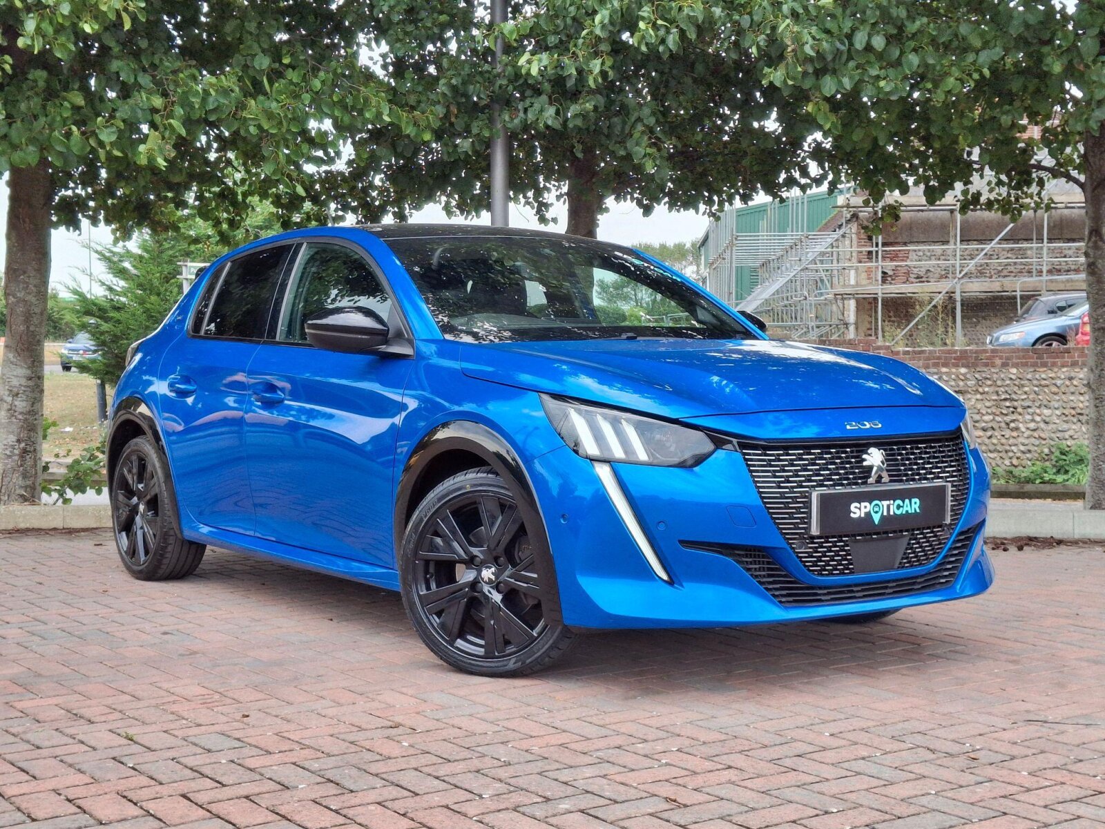 Main listing image - Peugeot 208