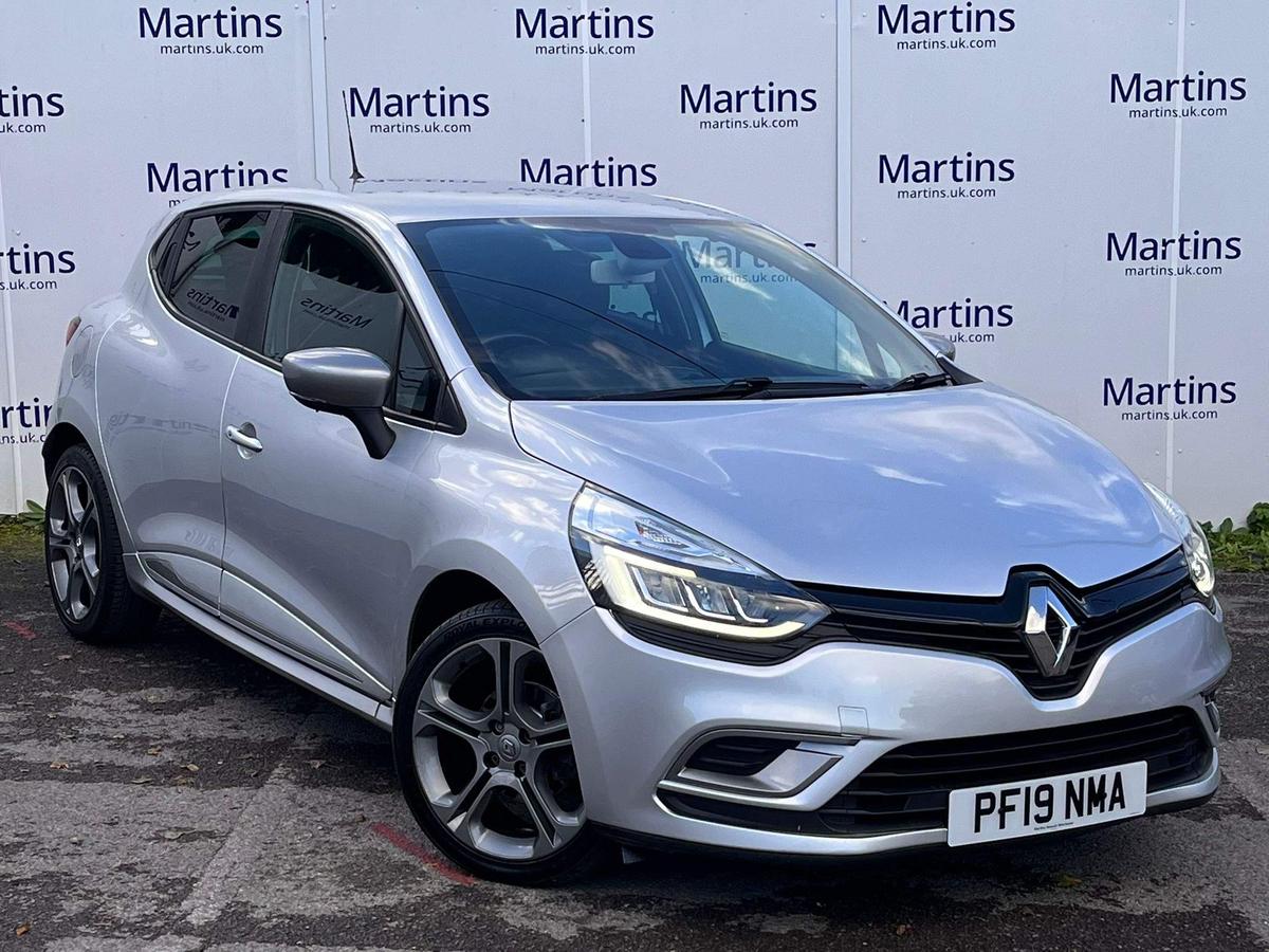 Main listing image - Renault Clio