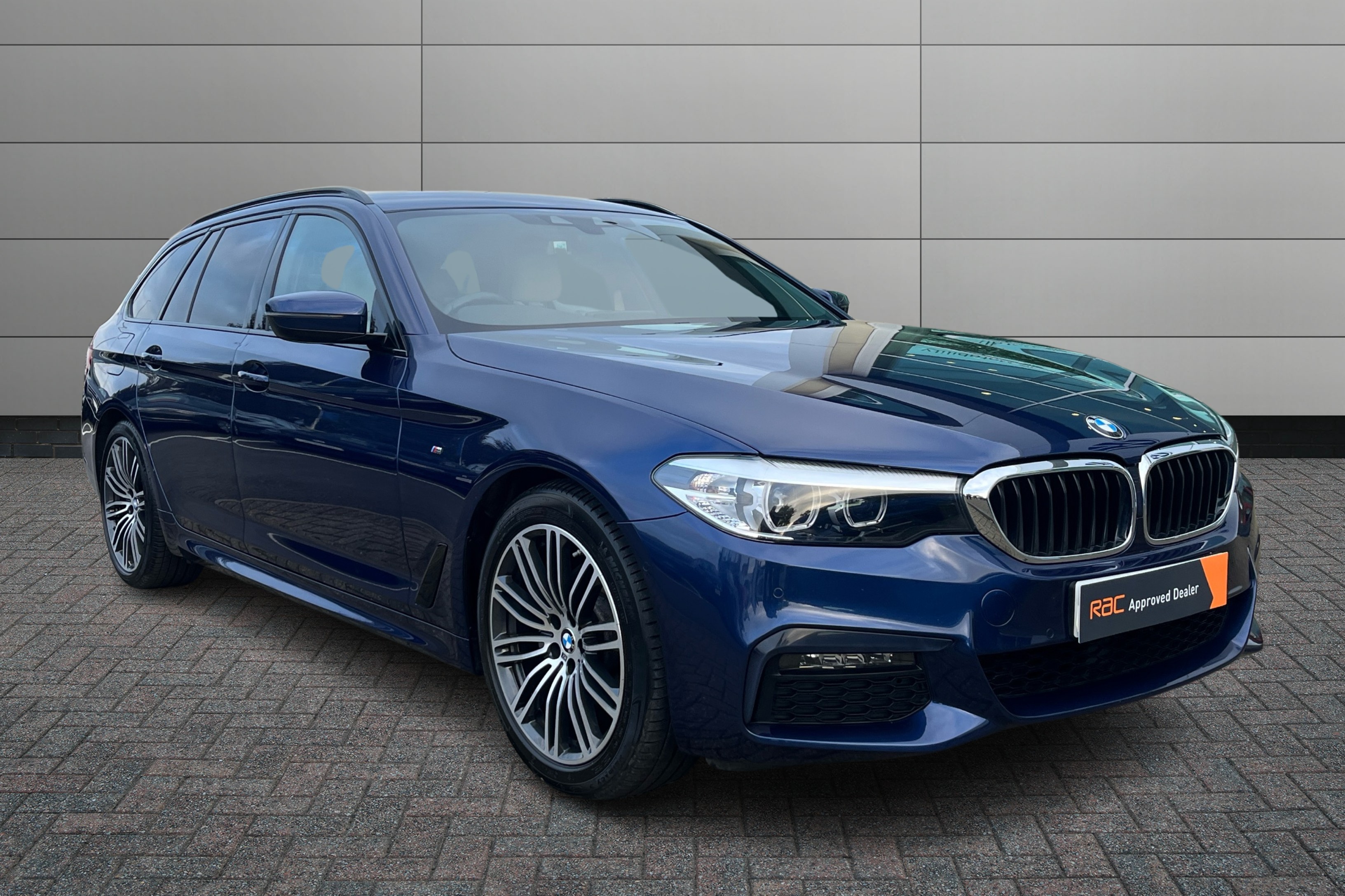 Main listing image - BMW 5 Series Touring