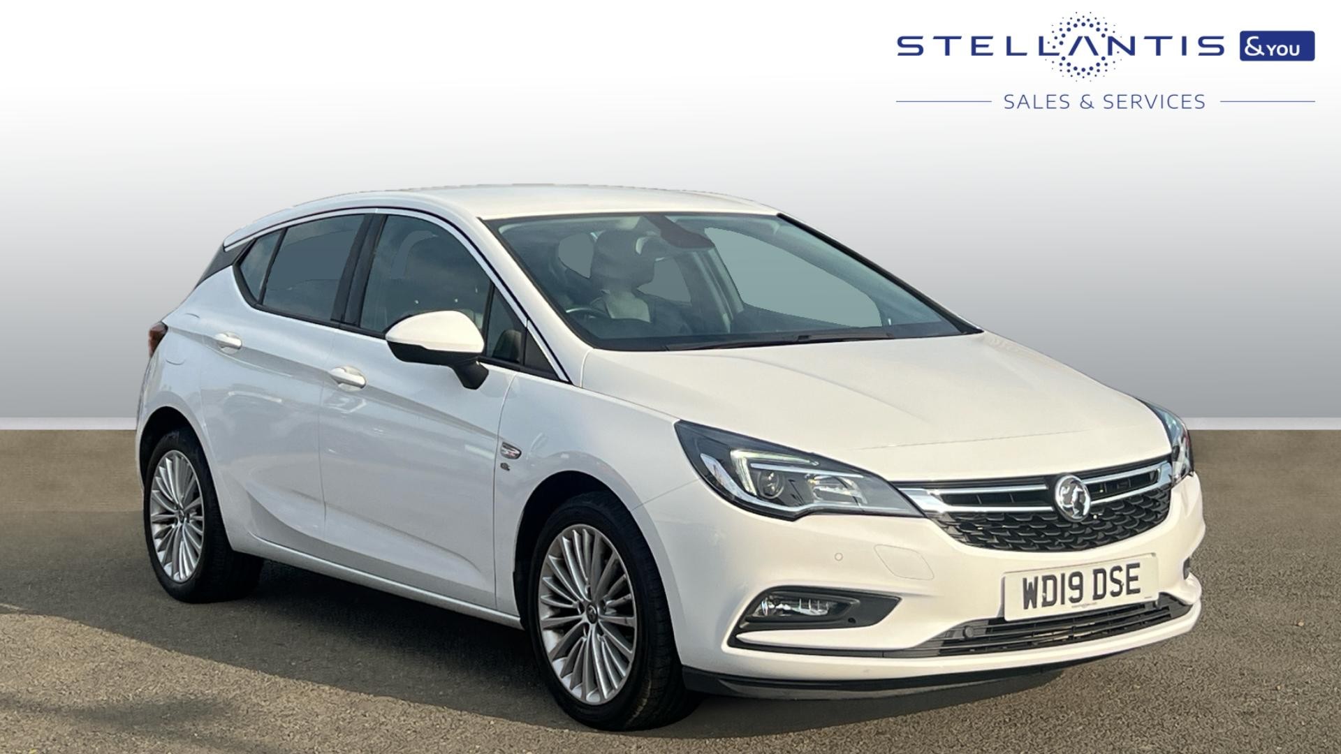 Main listing image - Vauxhall Astra