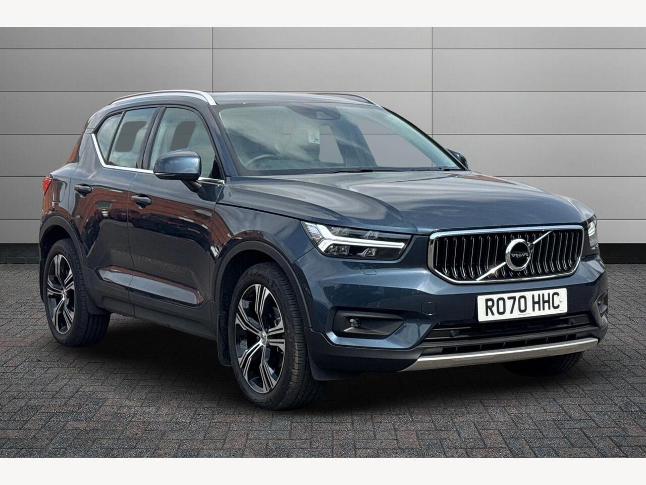 Main listing image - Volvo XC40