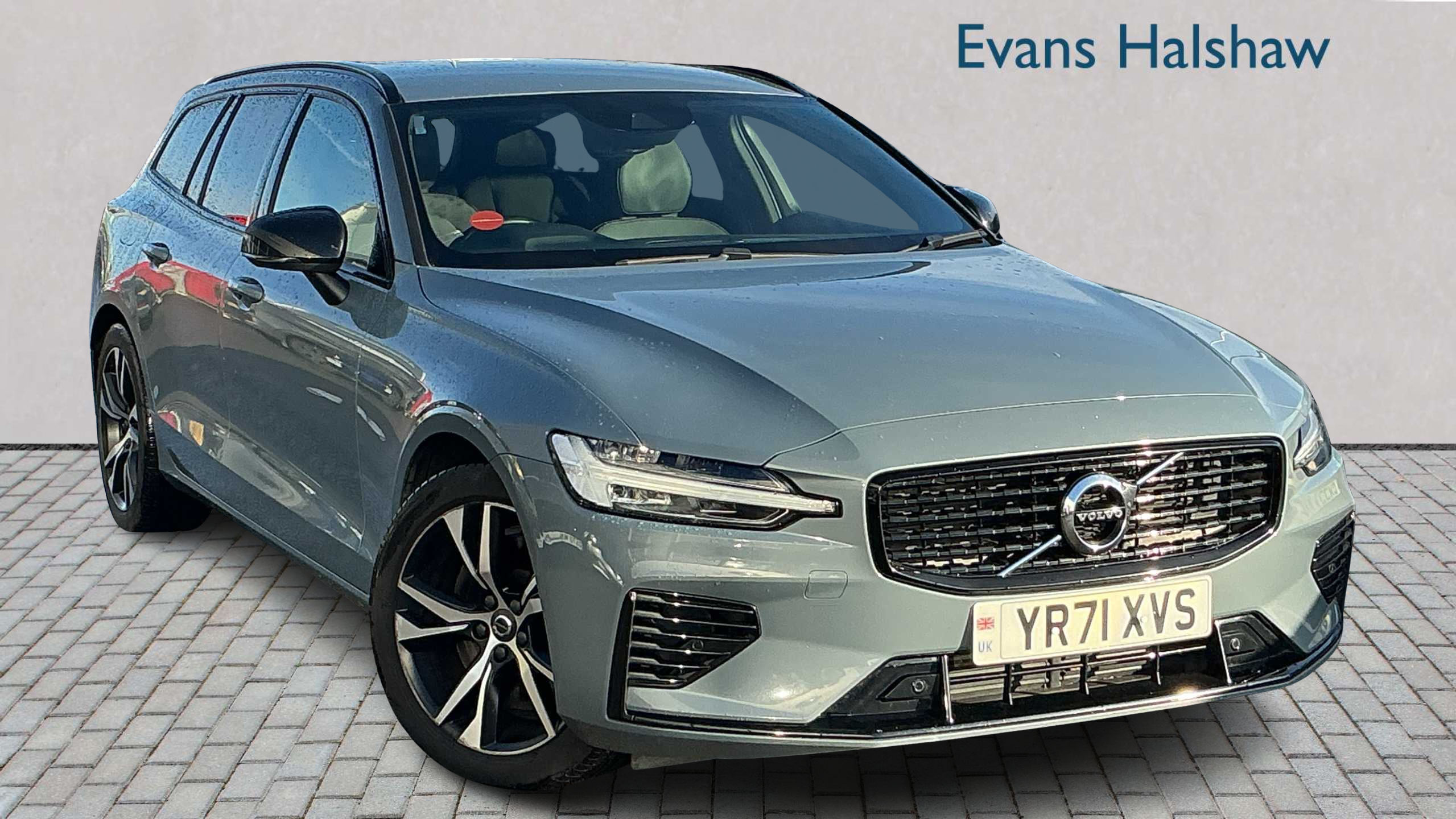 Main listing image - Volvo V60