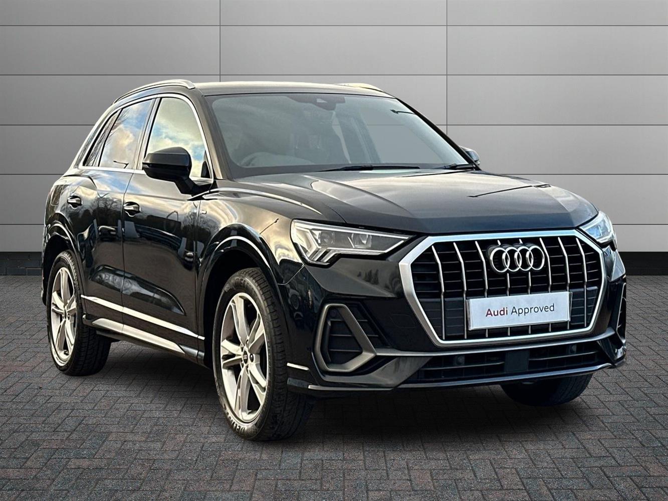 Main listing image - Audi Q3