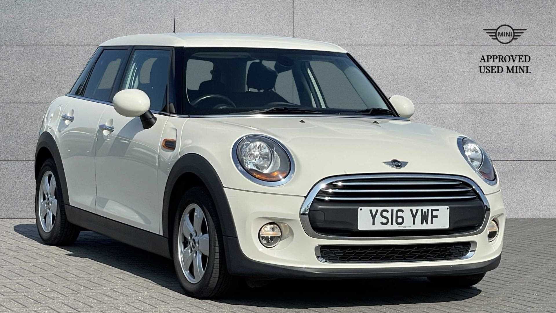 Main listing image - MINI Hatchback 5dr