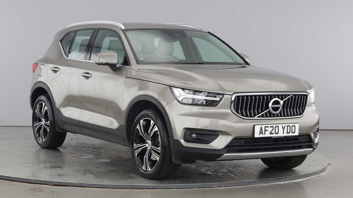 Main listing image - Volvo XC40