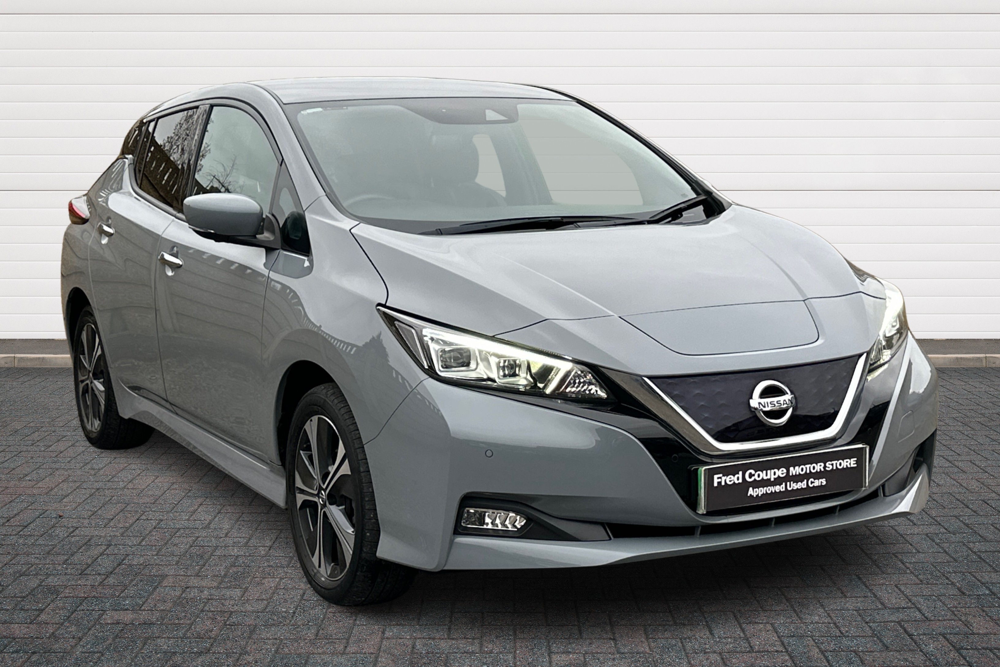 Main listing image - Nissan Leaf